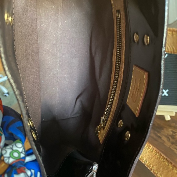 Louis Vuitton Reade PM Amarante Monogram Purse - Picture 16 of 16